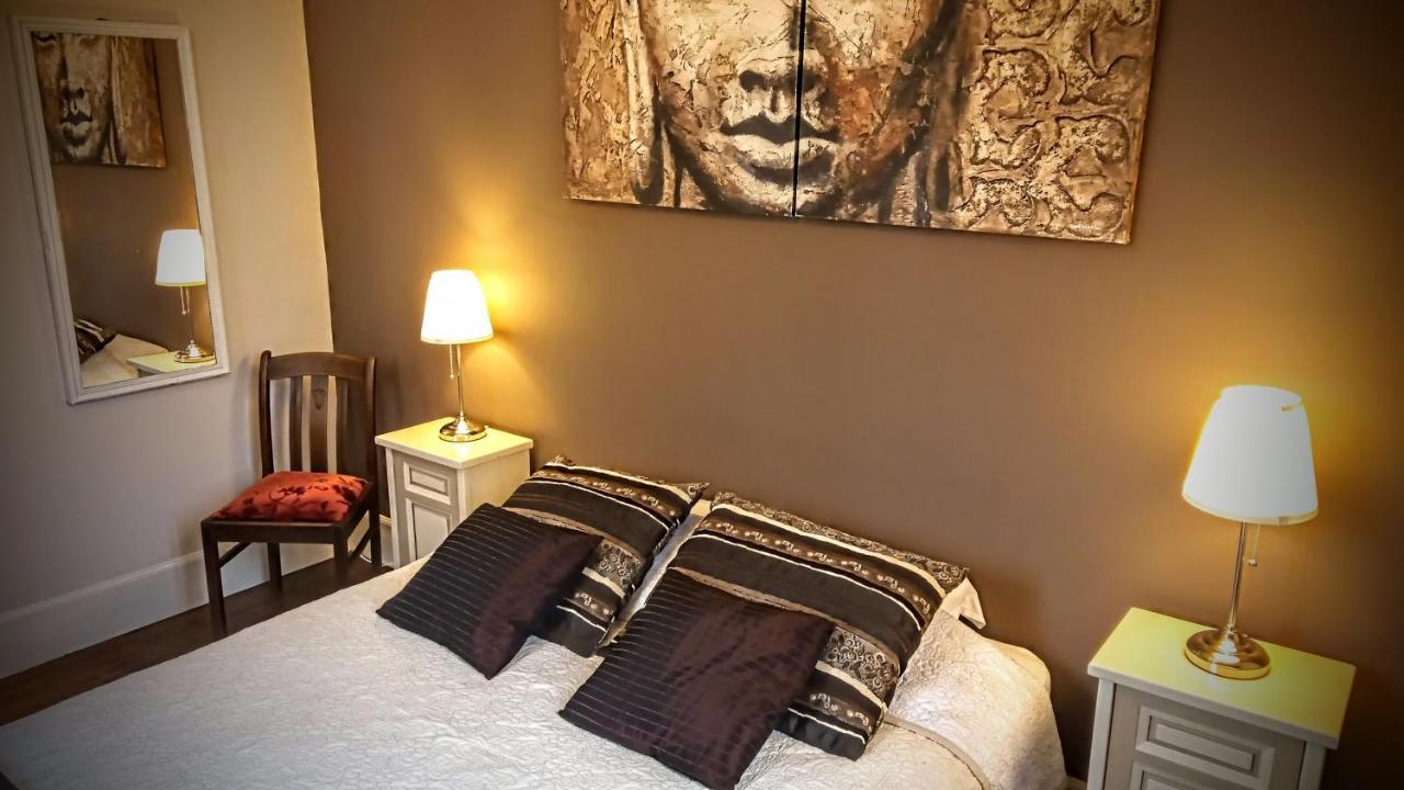 Bed and Breakfast Le Bonnet De Nuit Chalmoux Exterior foto