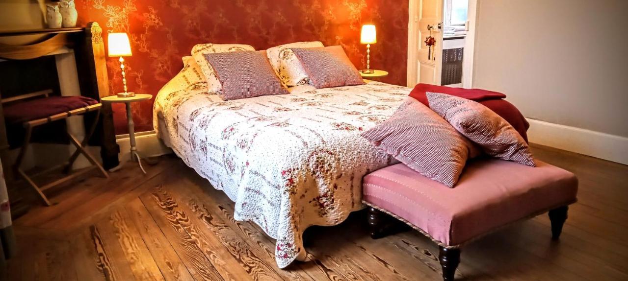 Bed and Breakfast Le Bonnet De Nuit Chalmoux Exterior foto